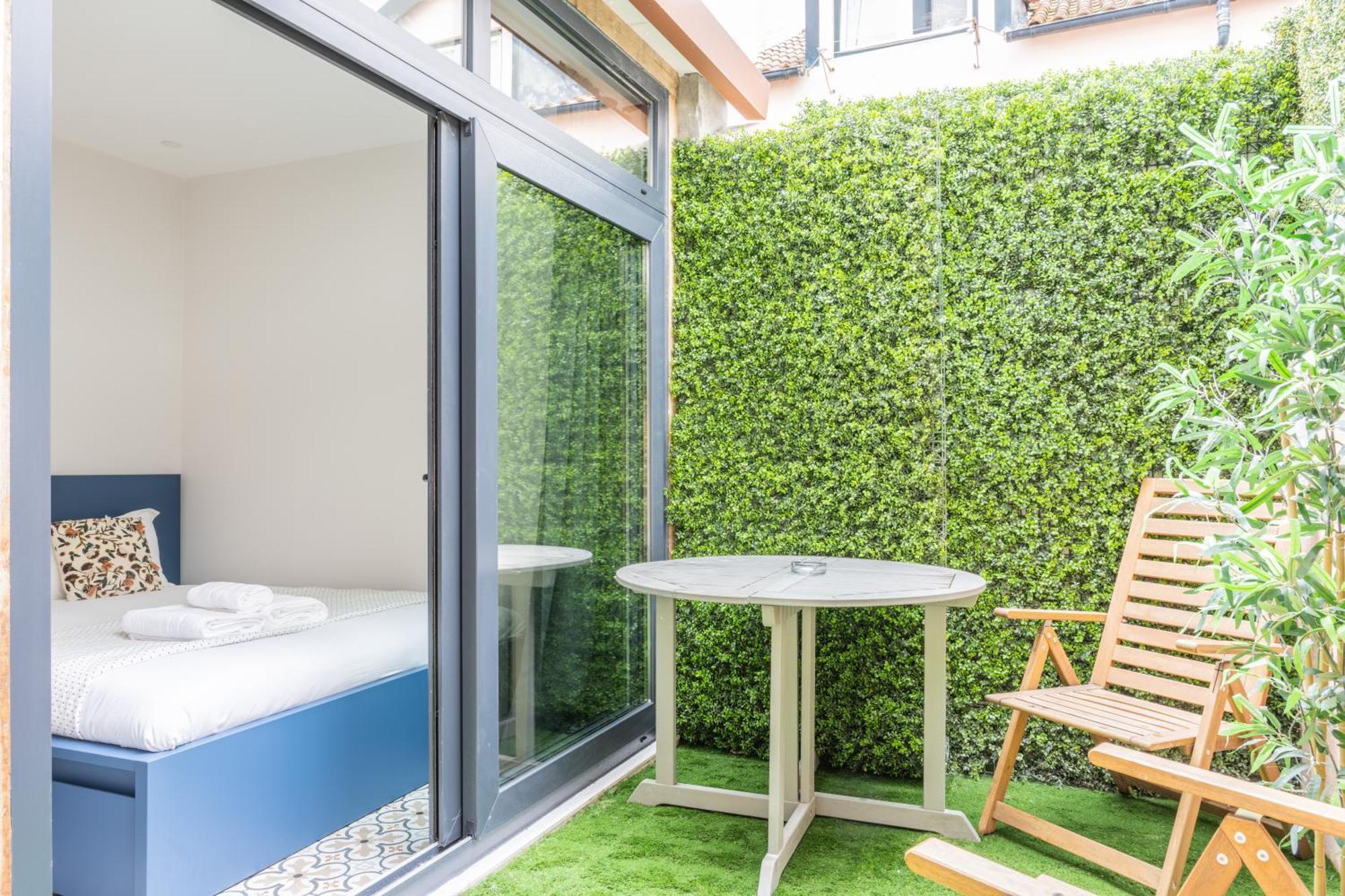 Lapa Charm Apartments With Patio Lisbon Exterior photo